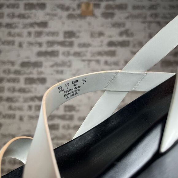 Naturalizer | women white striped jubalee sandals with black soles - Picture 2 of 8